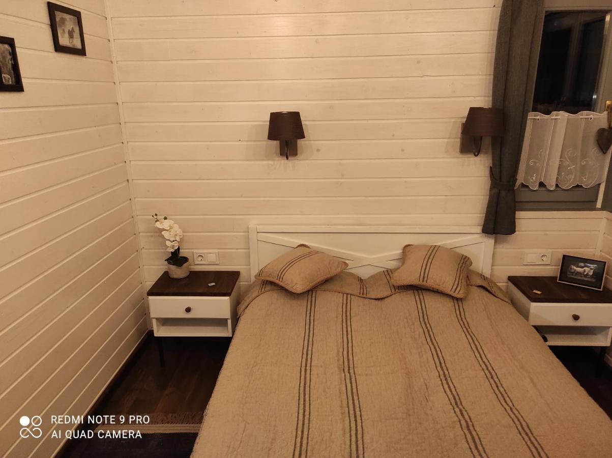 Feliz Apartman Дьюла Екстер'єр фото