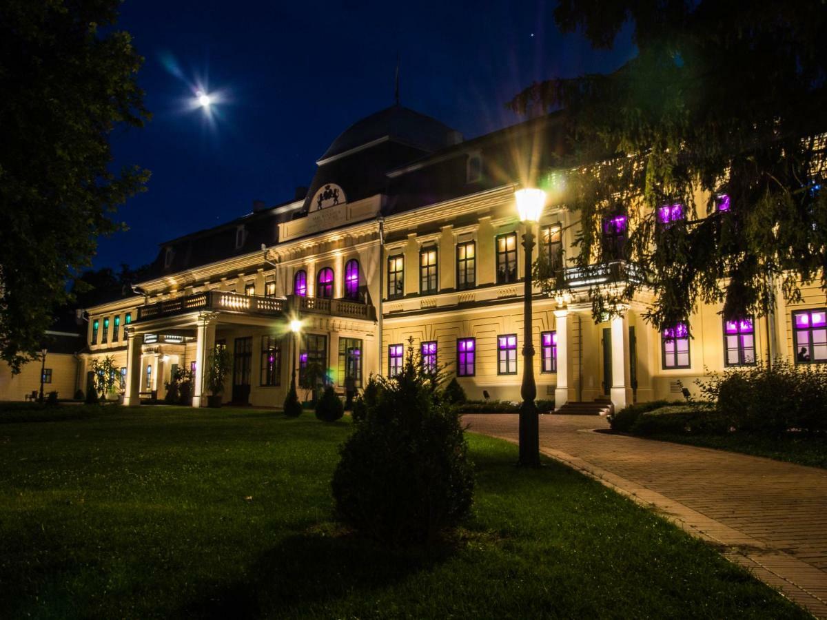 Feliz Apartman Дьюла Екстер'єр фото